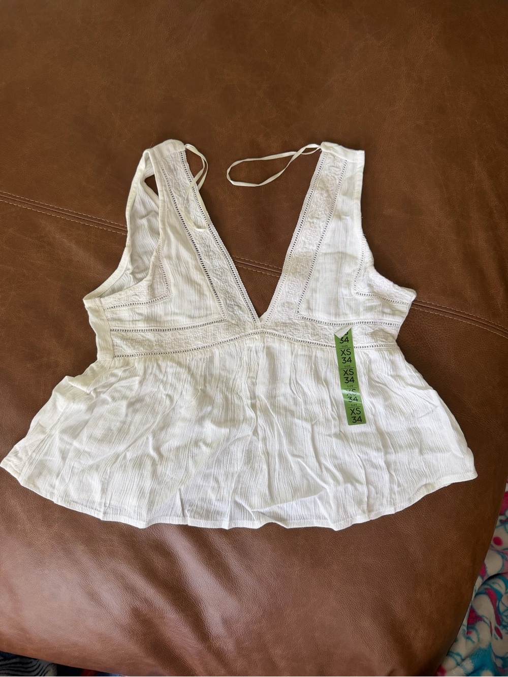 White V-Neck Crochet Trim Crop Top - 34 XS